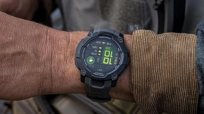 ساعة Garmin Instinct 3: تصميم متين وأداء متميز