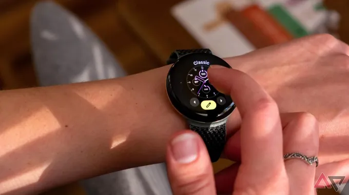 جوجل توسع Gemini لأجهزة Wear OS
