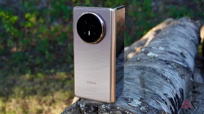 مراجعة هاتف Honor Magic V5 القابل للطي