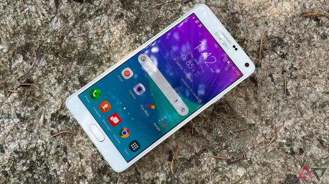 حب قديم: Galaxy Note 4 في 2025