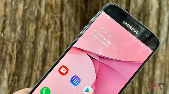 ذكريات مع جالكسي S7: تصميم وأداء رائع