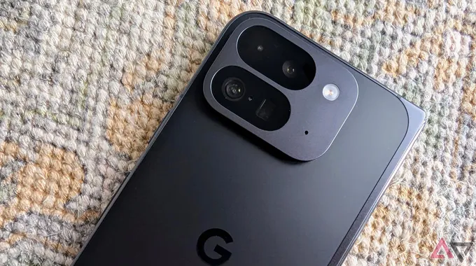 مقارنة بين Galaxy Z Fold 7 وPixel 10 Pro Fold